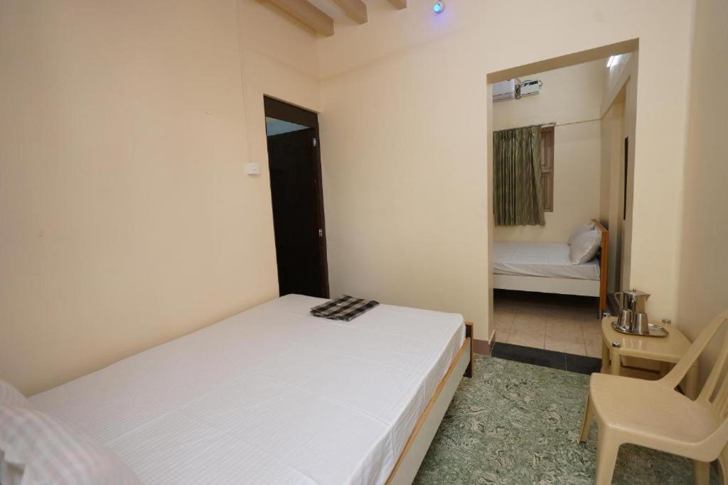 Sowmya Lodge Tiruchirappalli Exterior foto